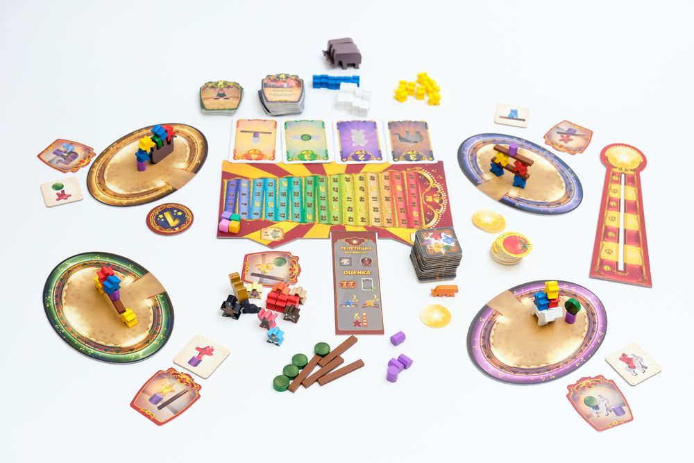 Маленький цирк (Meeple Circus) Маленький цирк (Meeple Circus)
